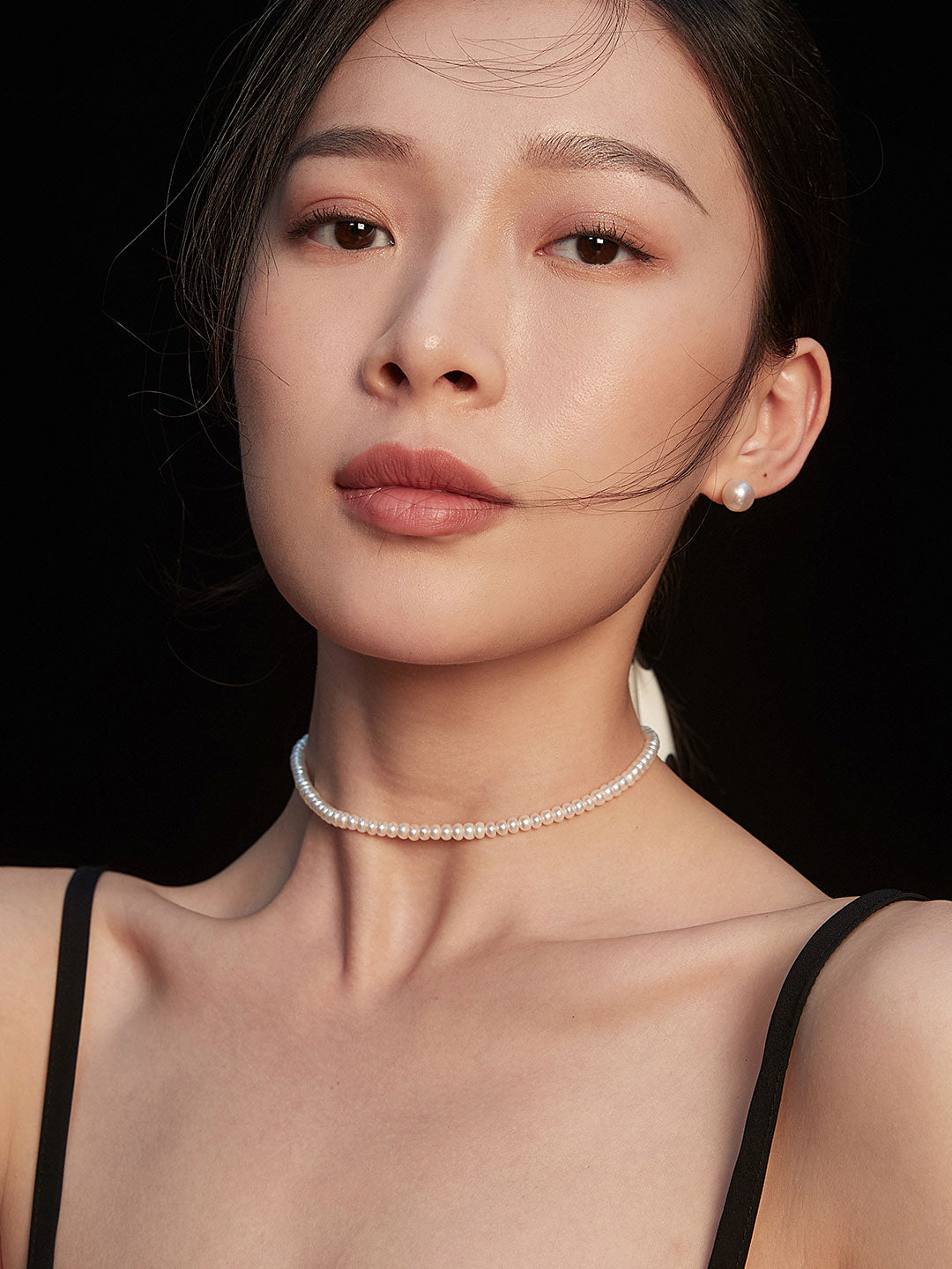 Classic Luminous Pearl Bracelet and Necklace Set