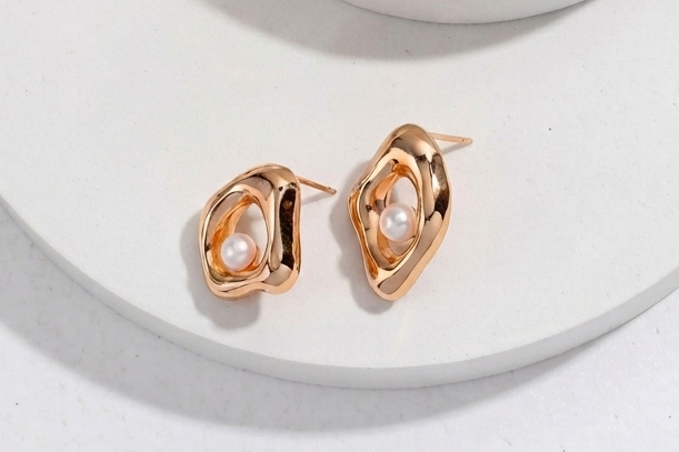 Avant-Garde Sterling Silver Pearl Necklace and Earring Set – view 7