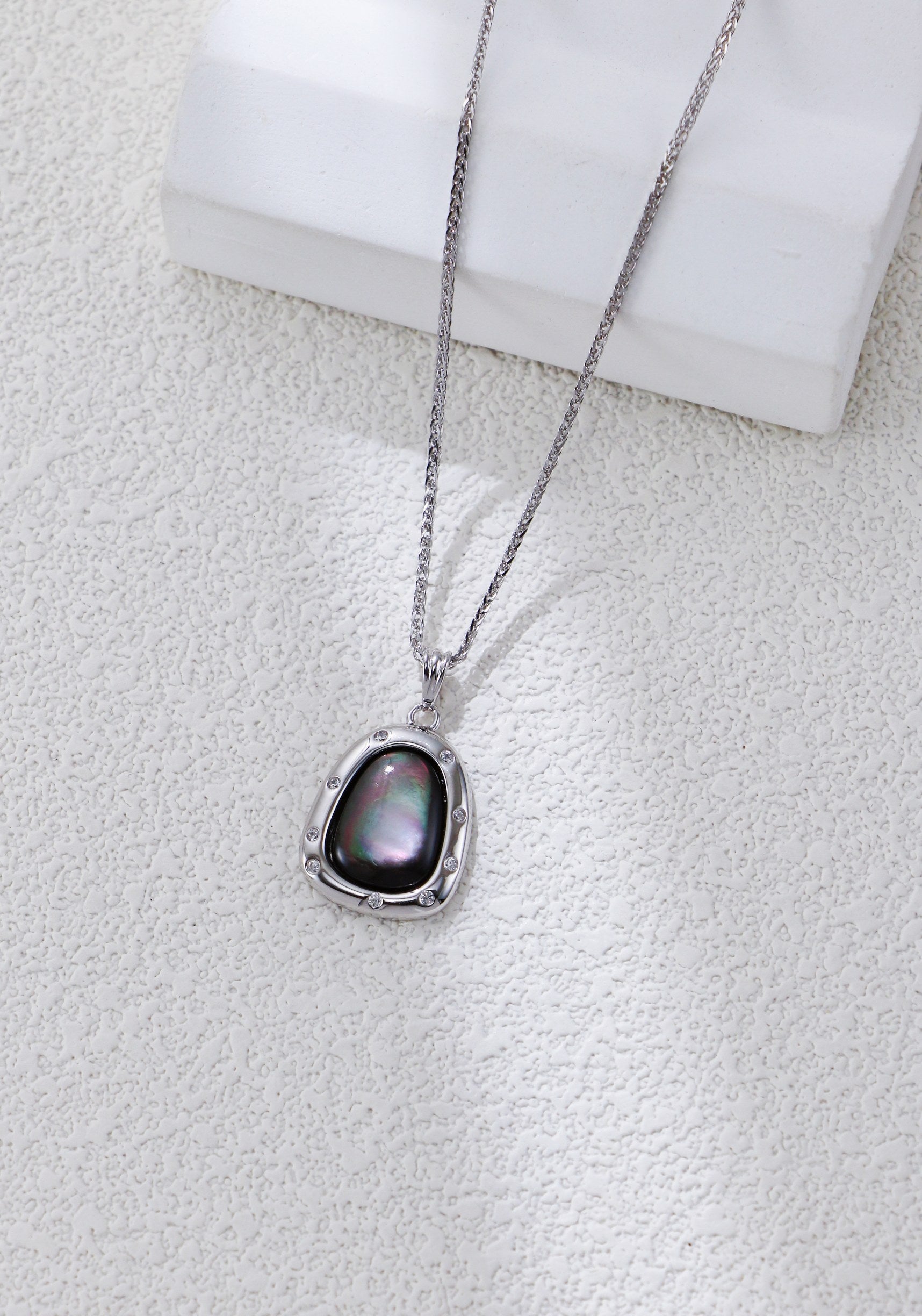 S925 Silver Gray Mother of Pearl Necklace