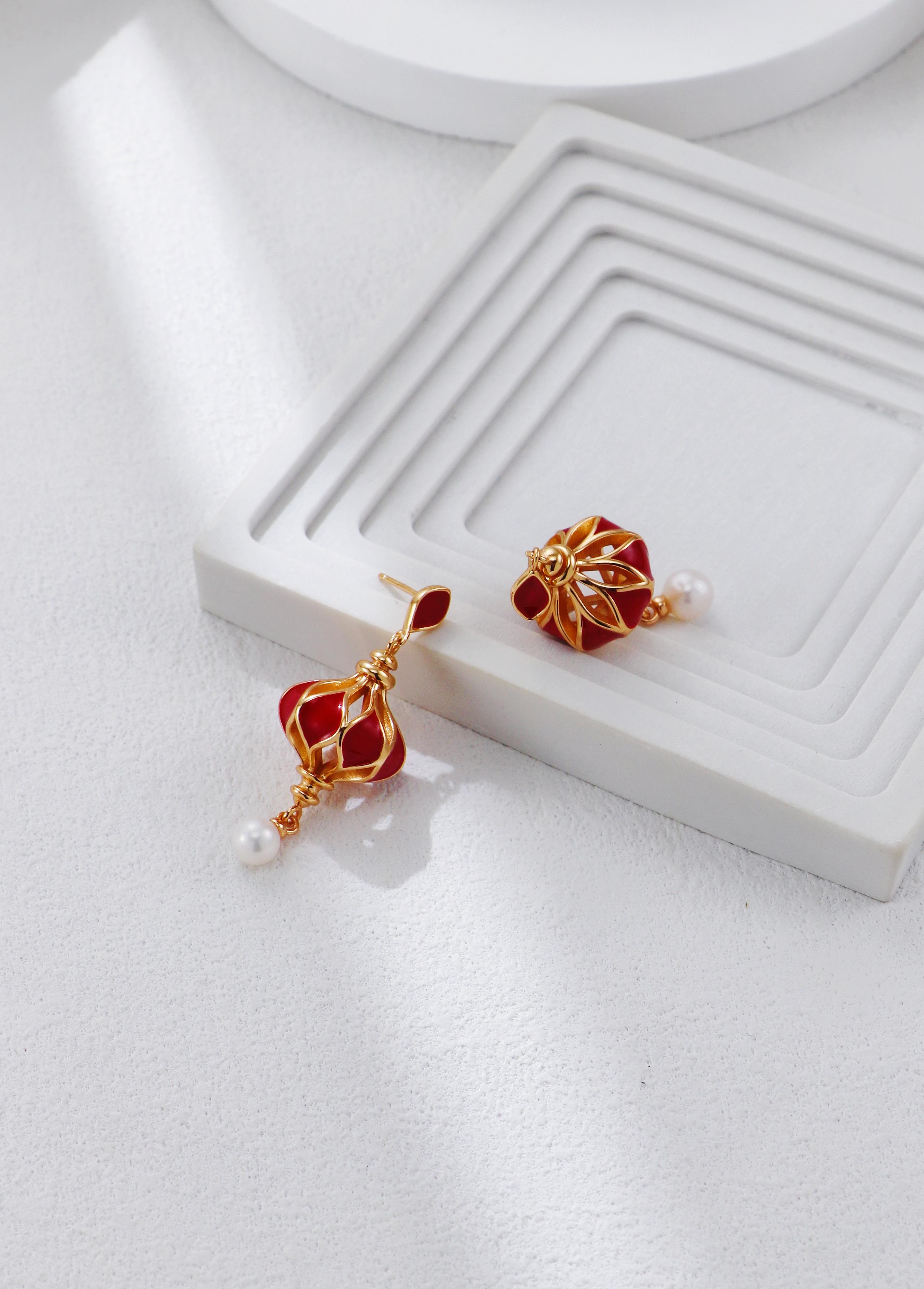 S925 Silver Vintage Gold Red Enamel Lantern Pearl Earrings