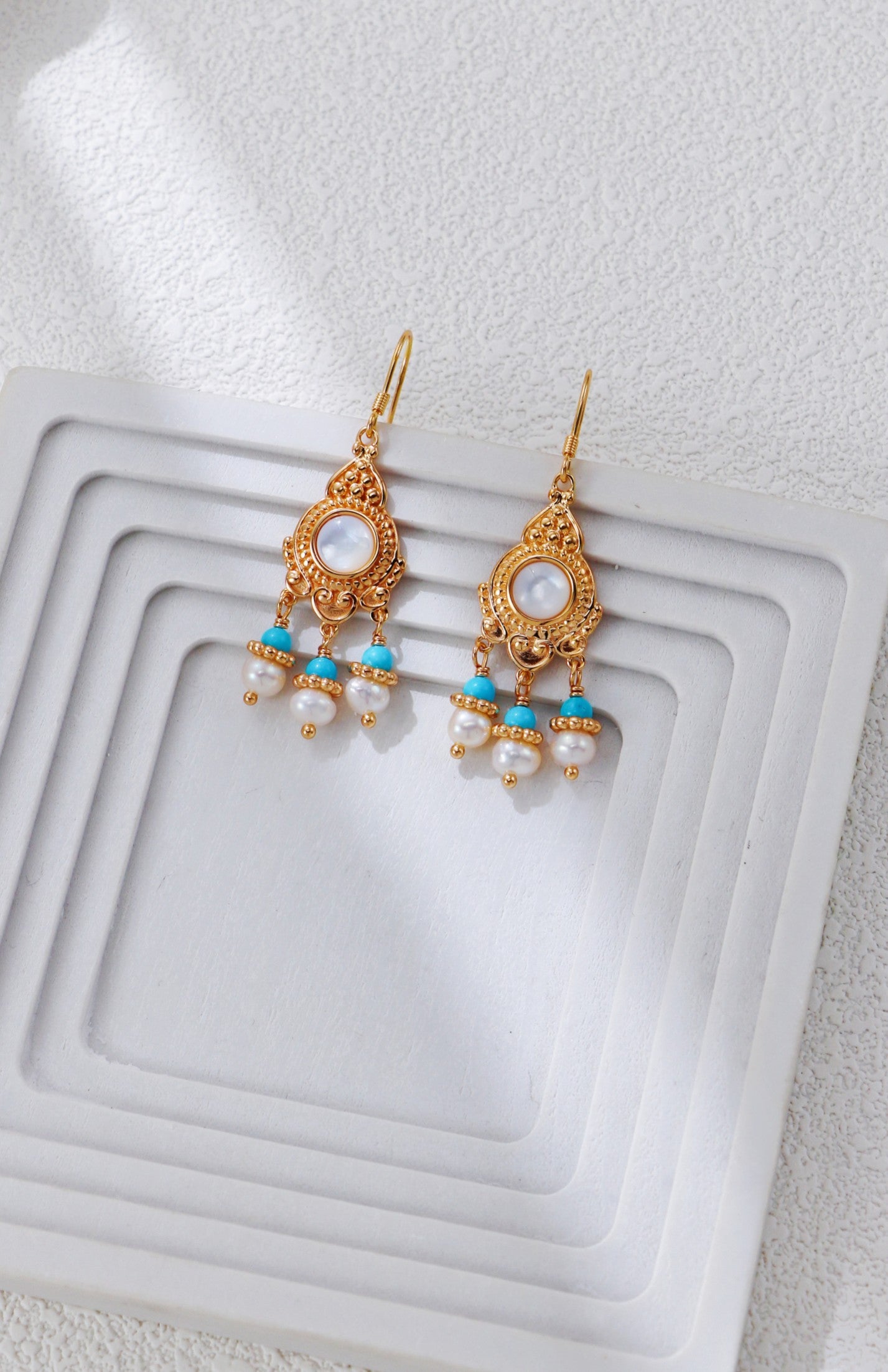 S925 Silver Vintage Gold Court Style Mother-of-Pearl Pearl Earrings