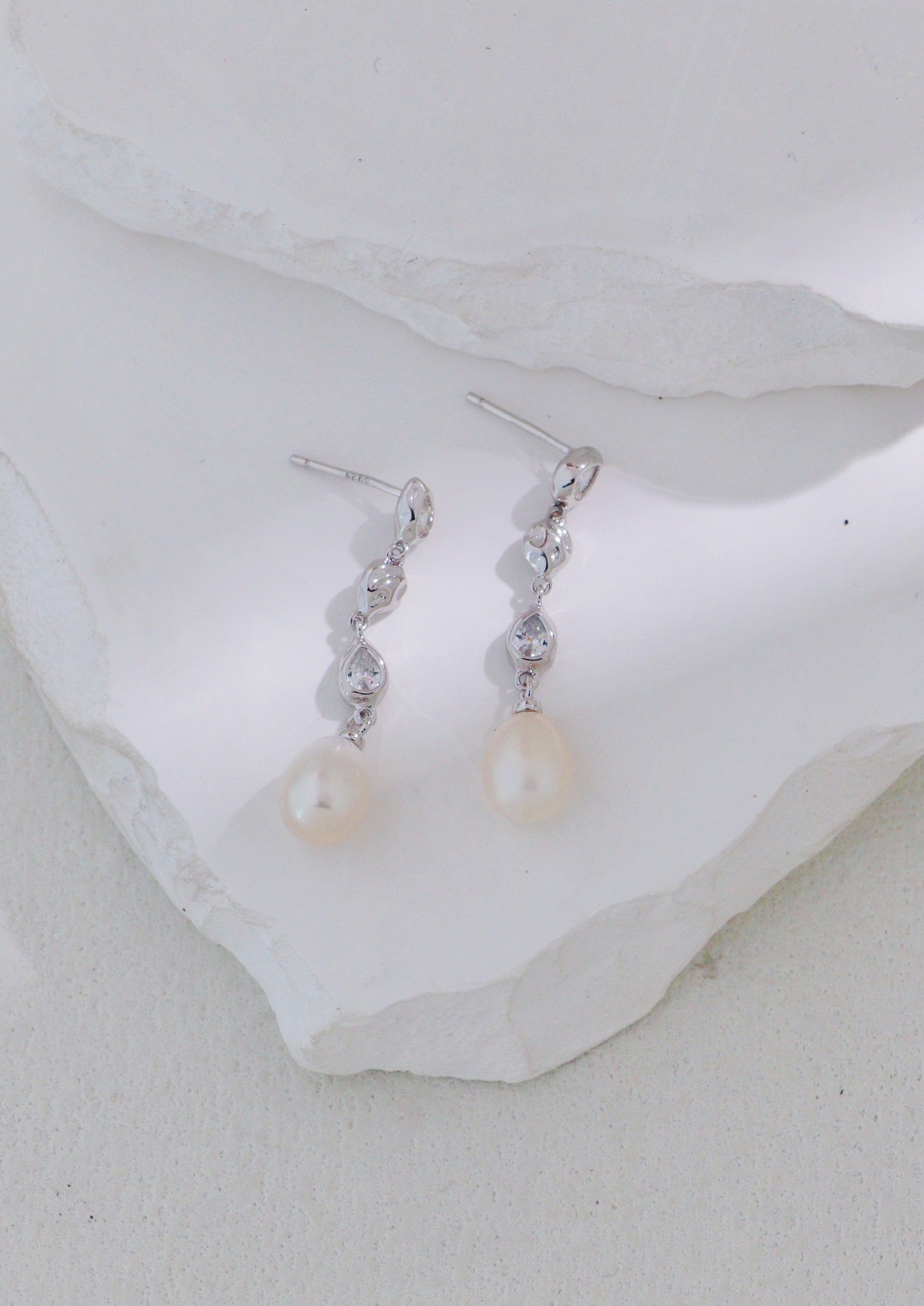 S925 Silver Long Drop Pearl Earrings | Retro Elegance