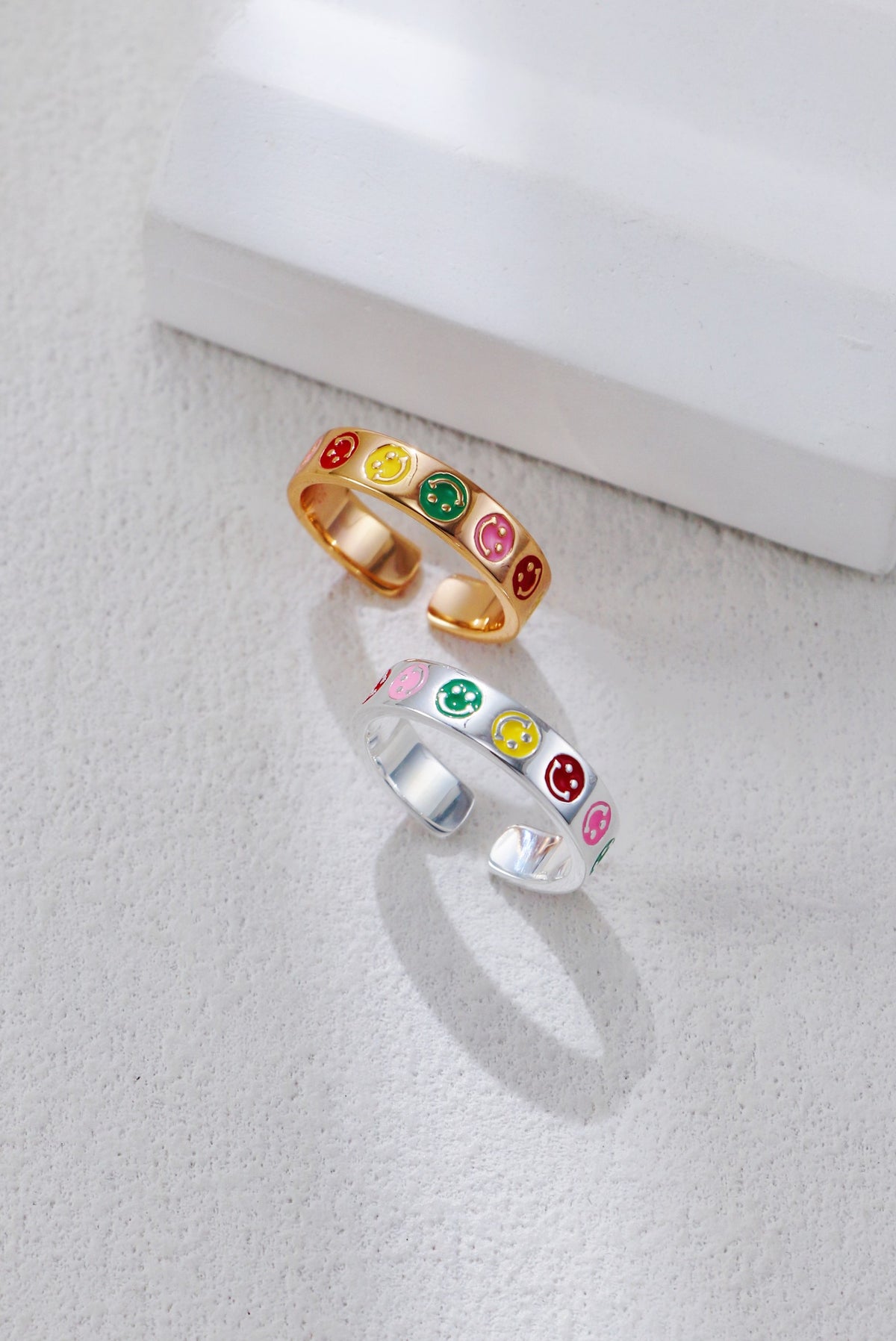 Bague smiley émaillée en argent sterling