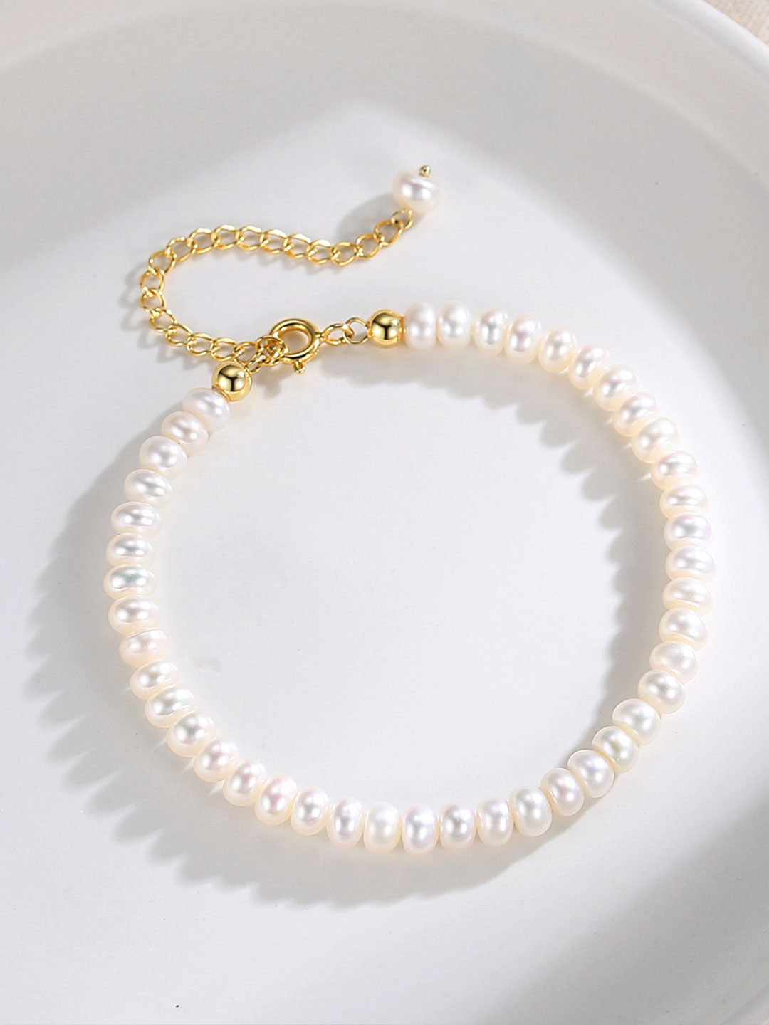Classic Luminous Pearl Bracelet and Necklace Set