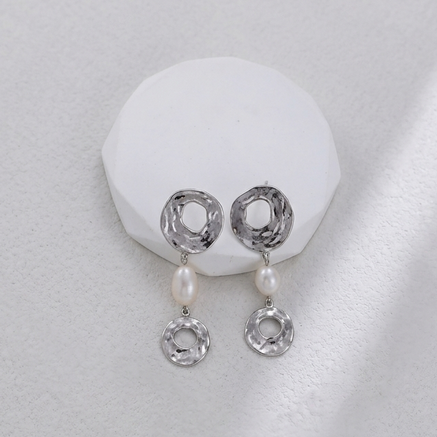 Silver Baroque Pearl Necklace – view 11