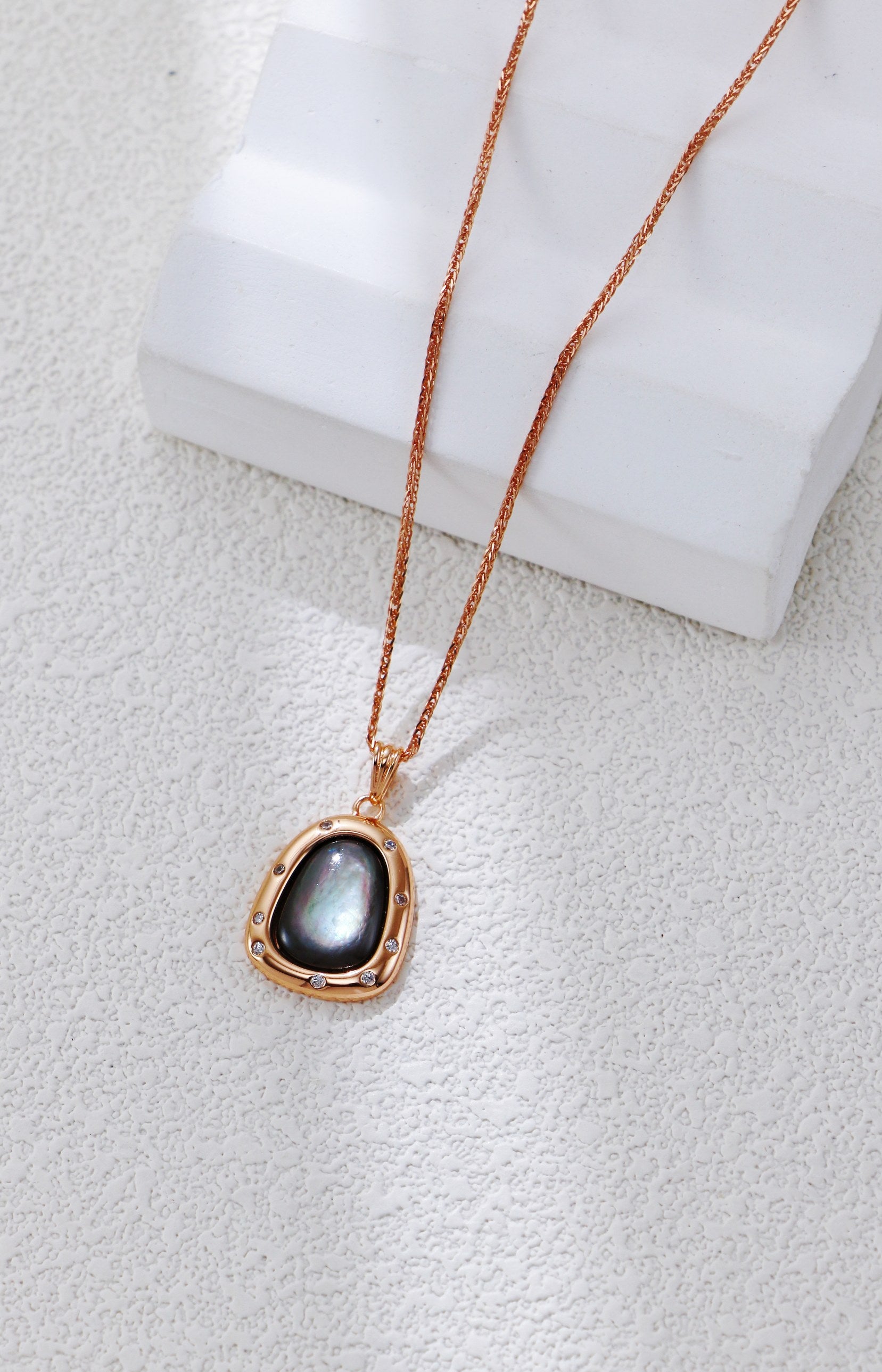 S925 Silver Gray Mother of Pearl Necklace