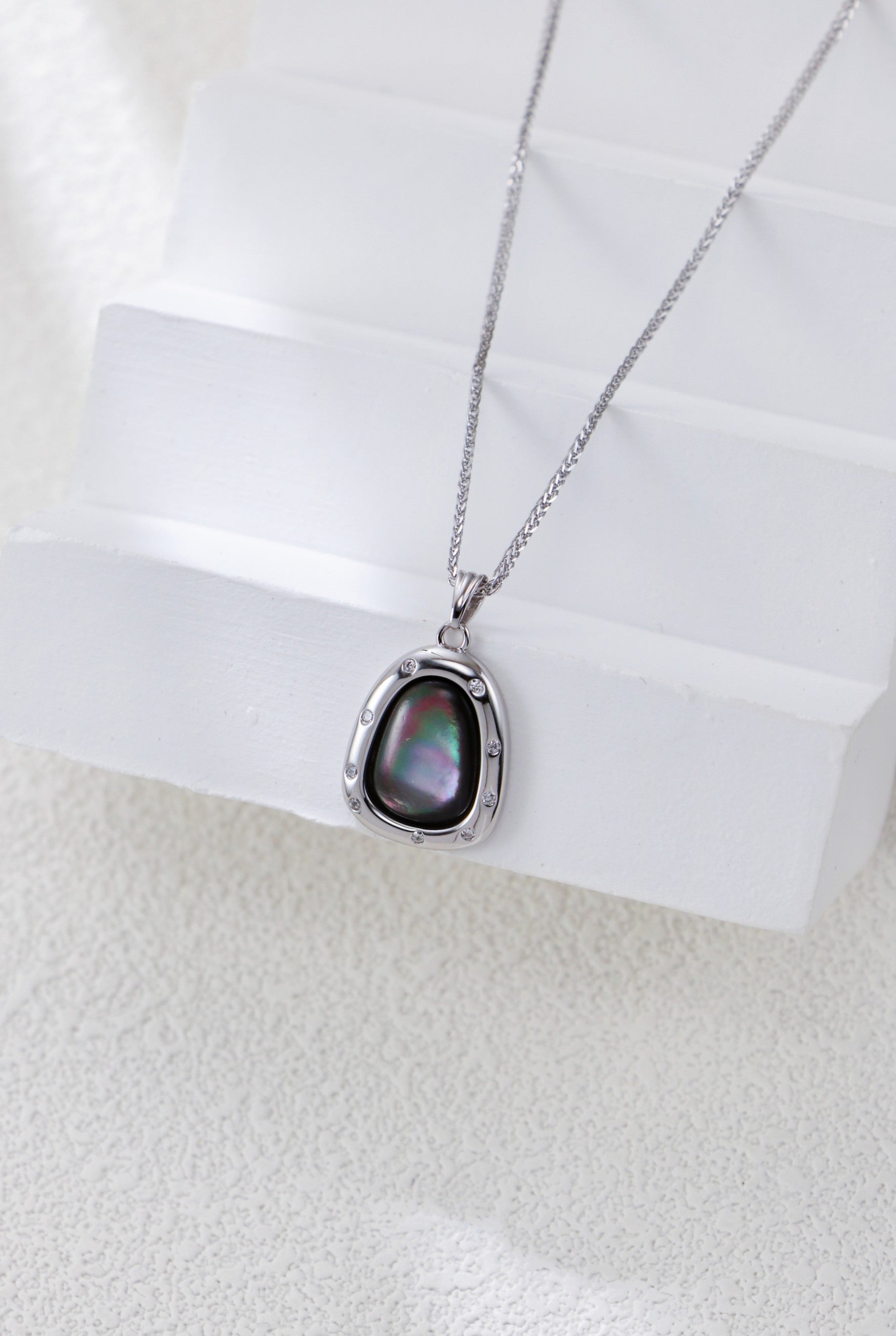 S925 Silver Gray Mother of Pearl Necklace
