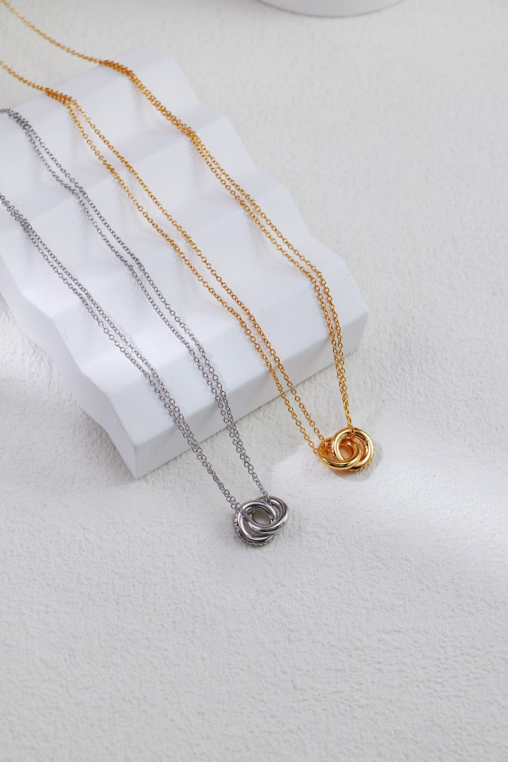 S925 Silver Interlocking Double Ring Zircon Necklace