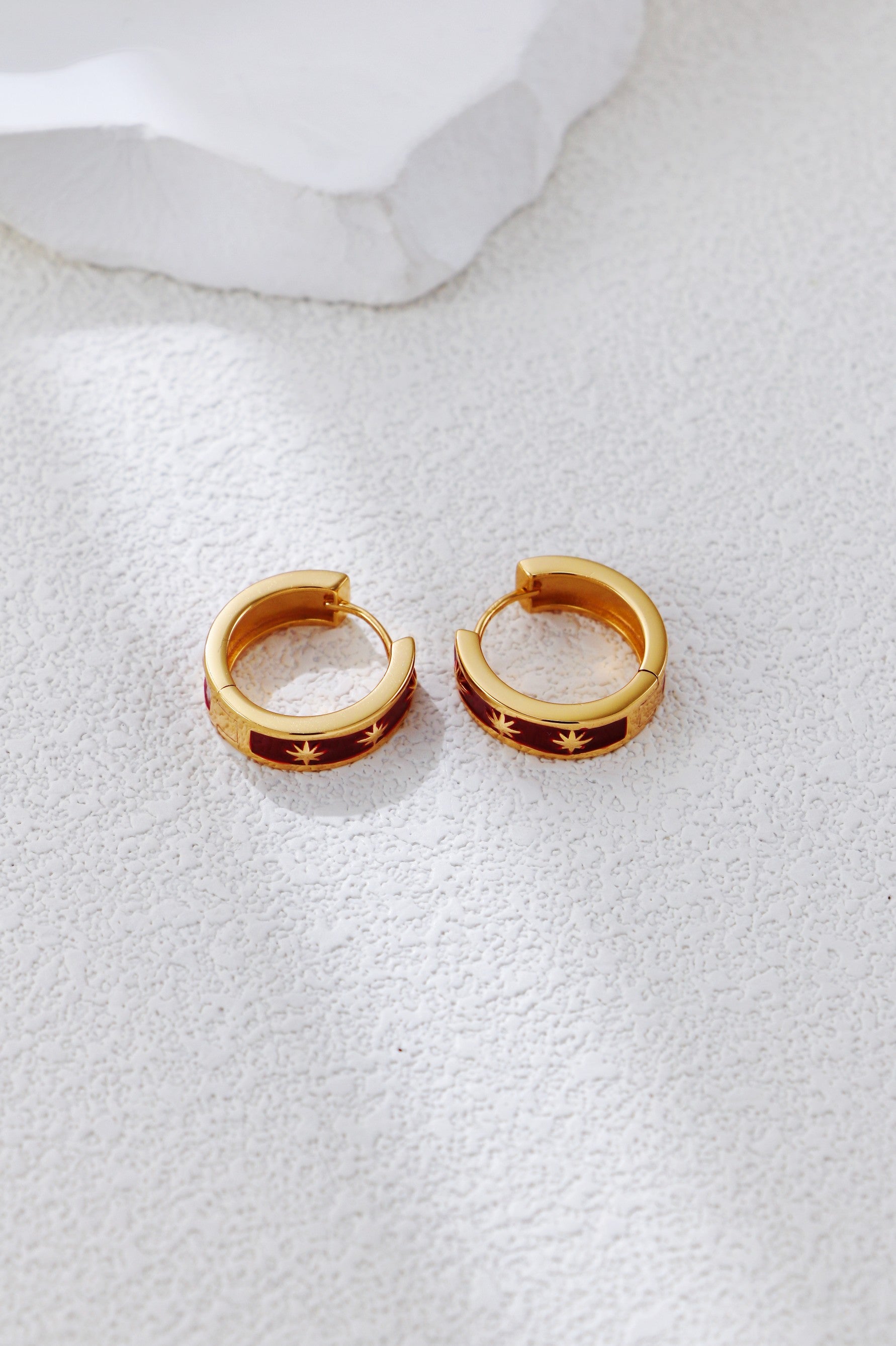 S925 Silver Vintage Gold Star Pattern Red Enamel Earrings