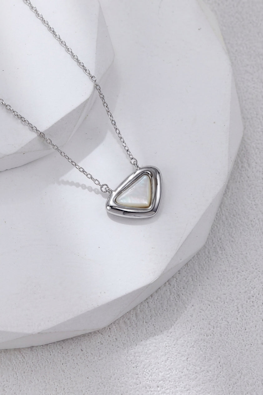 Triangle mother-of-pearl necklace silver
