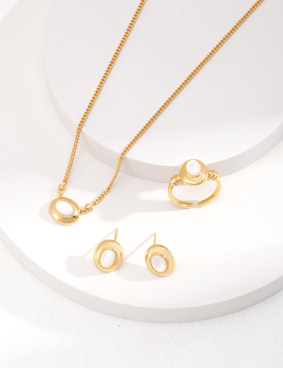 Timeless White Mother-of-Pearl Jewelry Set