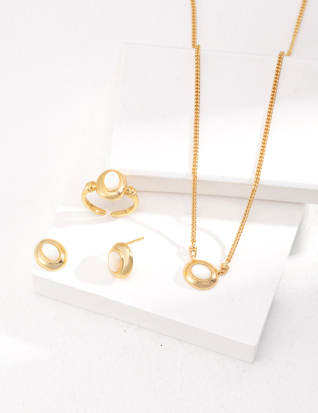 Timeless White Mother-of-Pearl Jewelry Set