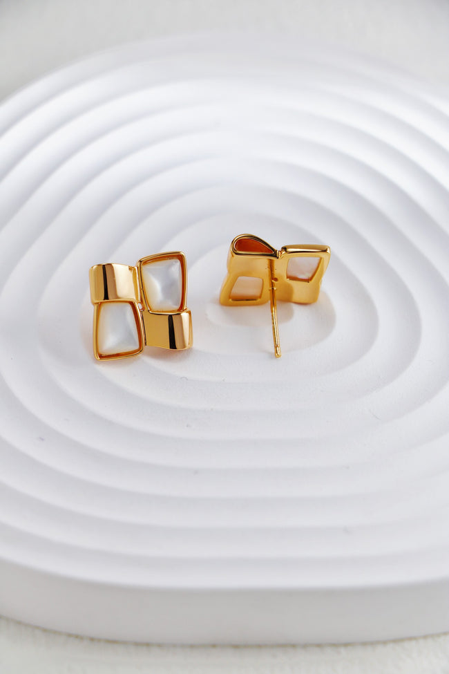 S925 Silver Retro Gold Mother of Pearl Earrings&Necklace Set Hover Image