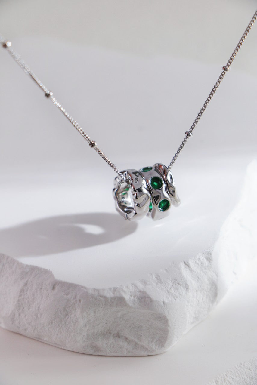 S925 Silver Three-Ring Green Zircon Necklace