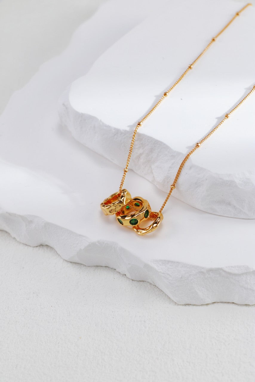 S925 Silver Three-Ring Green Zircon Necklace