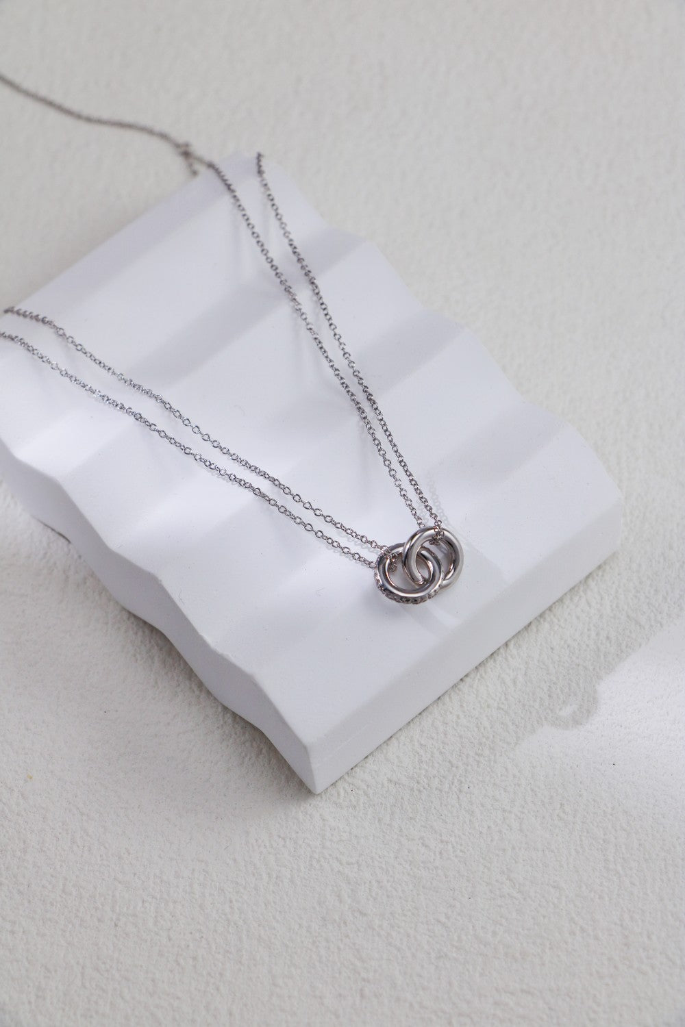 S925 Silver Interlocking Double Ring Zircon Necklace