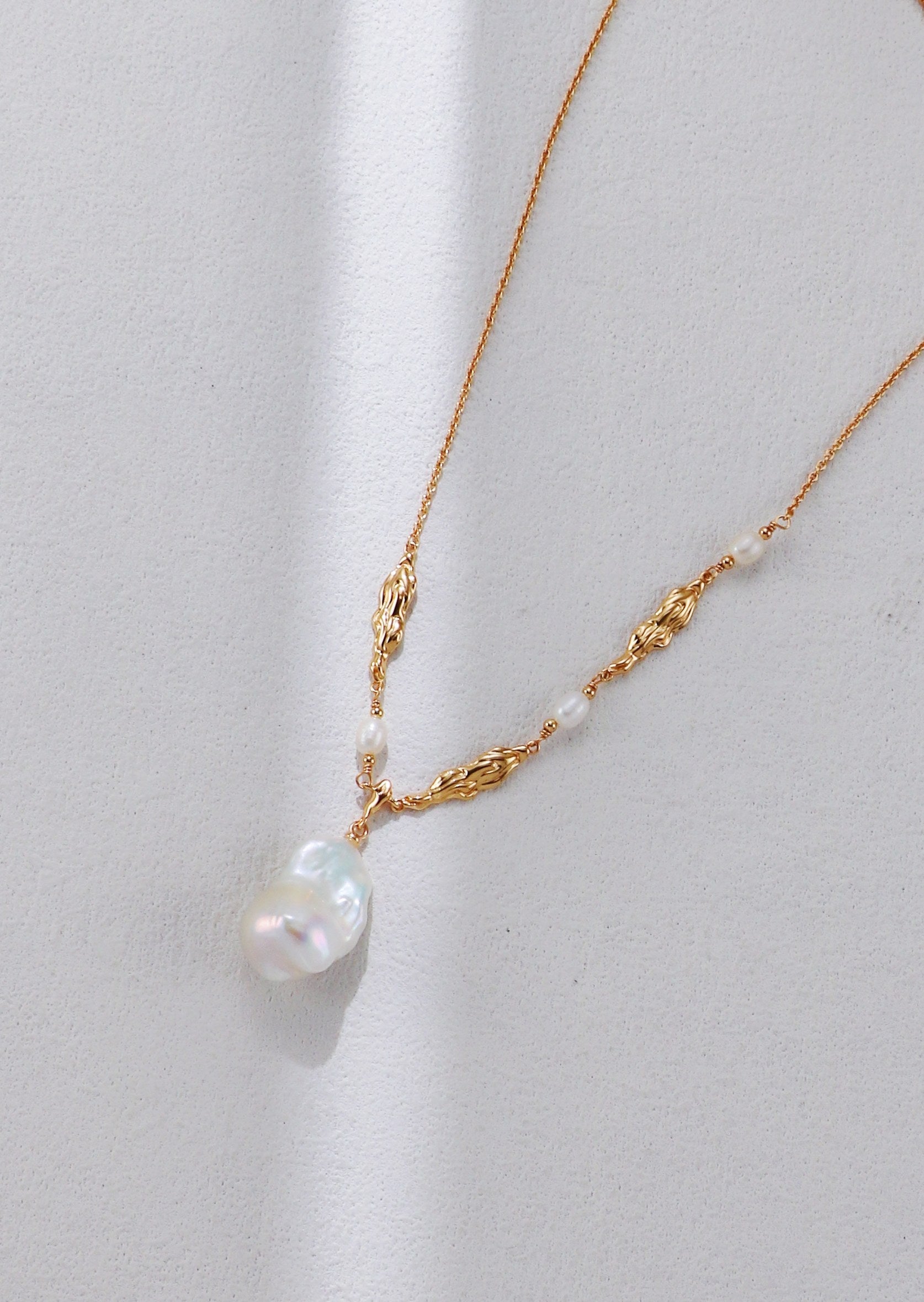 Silver Baroque Pearl Necklace