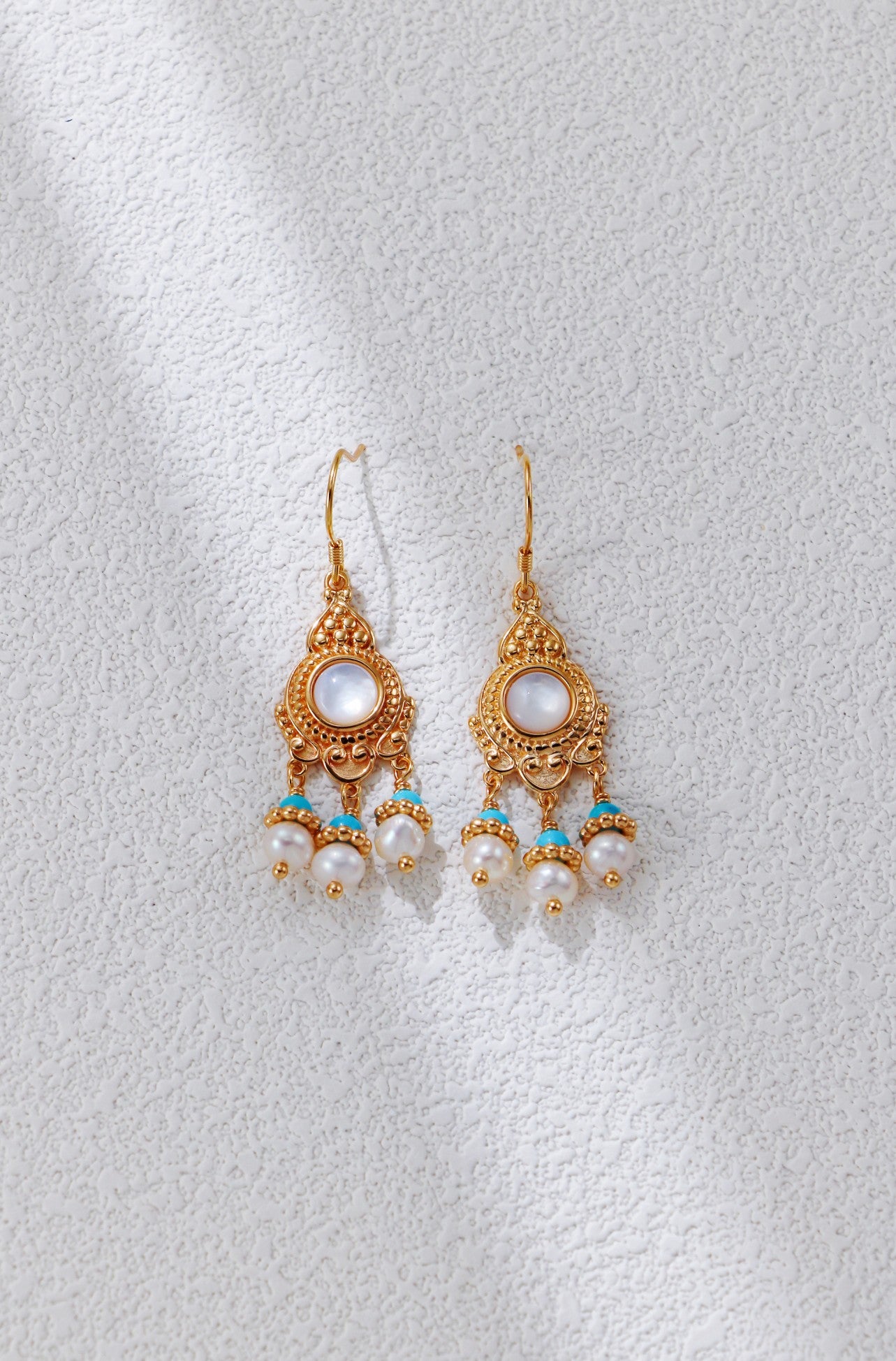 S925 Silver Vintage Gold Court Style Mother-of-Pearl Pearl Earrings