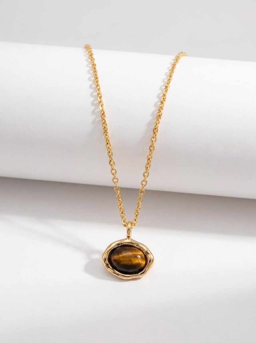 pendant necklace