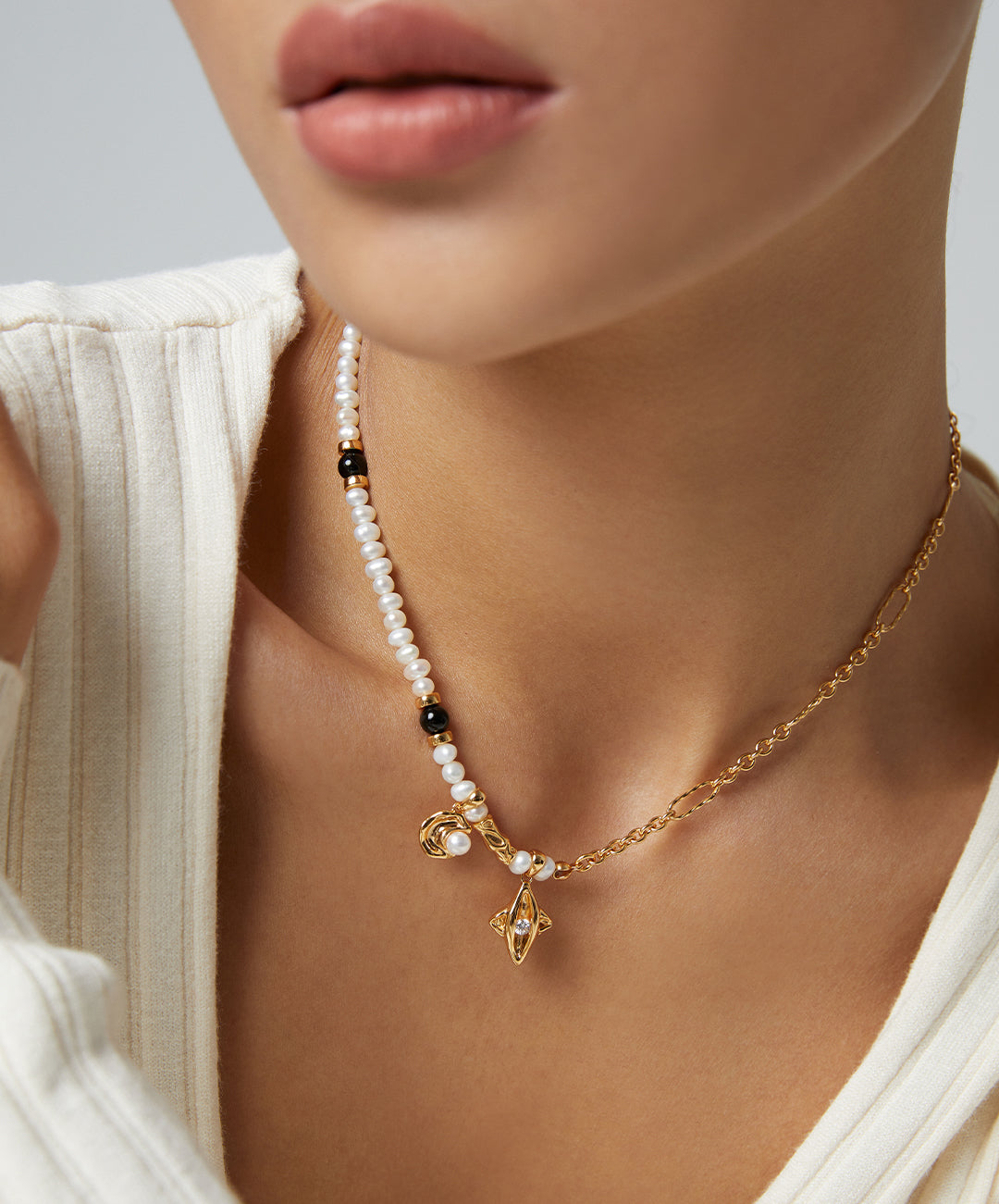 Sterling Silver Pearl Necklace | Moon & Star Series