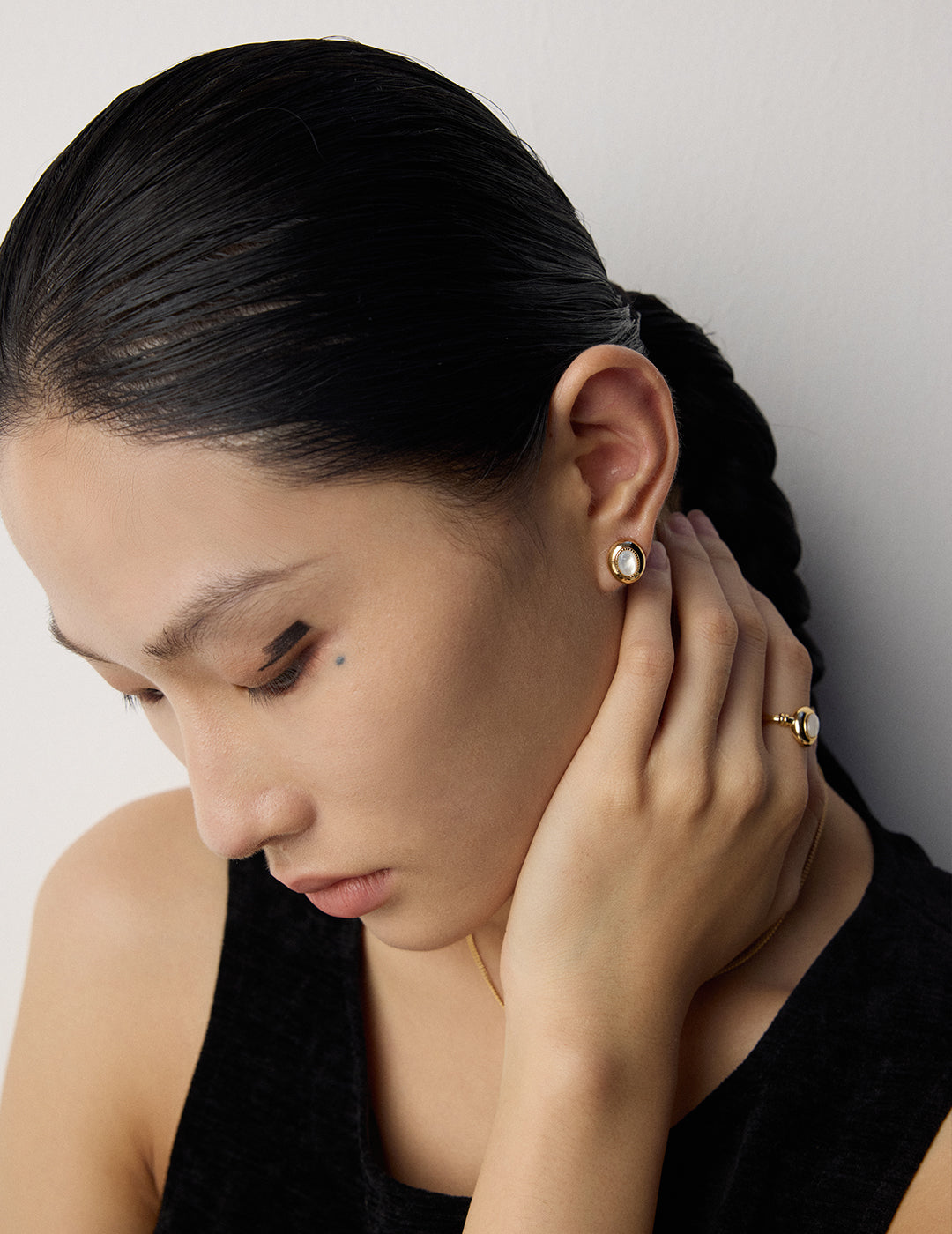Vintage White Mother of Pearl Jewelry Set
